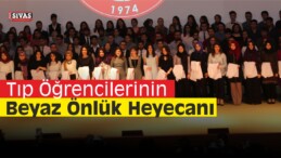 Tıp Fakültesi Öğrencileri Beyaz Önlük Giydi