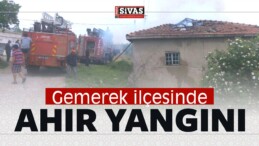 Gemerek İlçesinde Ahır Yangını