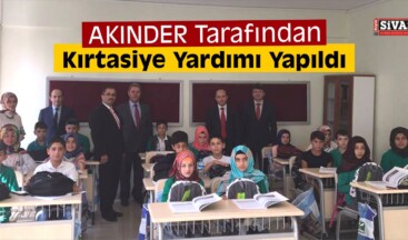 Akıncılar’da Öğrencilere Kırtasiye Yardımı