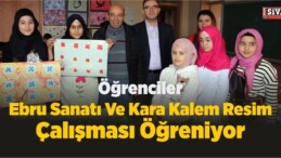 Öğrenciler Ebru Sanatı Ve Kara Kalem Resim Çalışması Öğreniyor