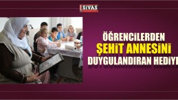 Öğrencilerden Şehit Annesini Duygulandıran Hediye