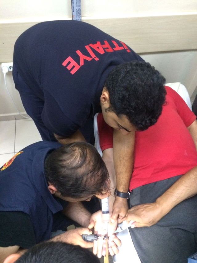 İtfaiyeden Parmakta Sıkışan Yüzük Çıkarma Operasyonu