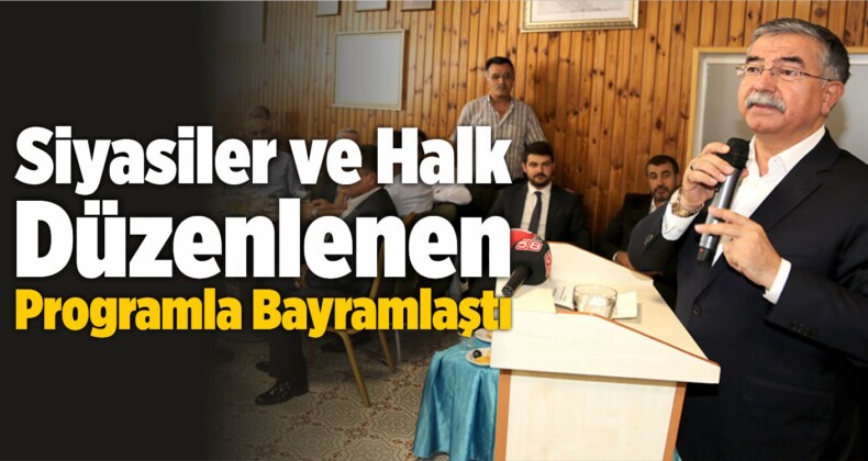 Siyasiler ve Halk, Düzenlenen Programla Bayramlaştı