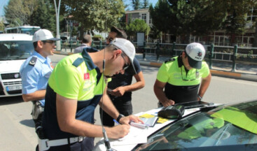 Şehir İçi Trafikte Emniyet Kemeri Takmayanlara Ceza Yağdı