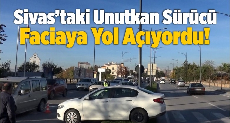 Unutkan Sürücünün Otomobili Refüje Çıktı