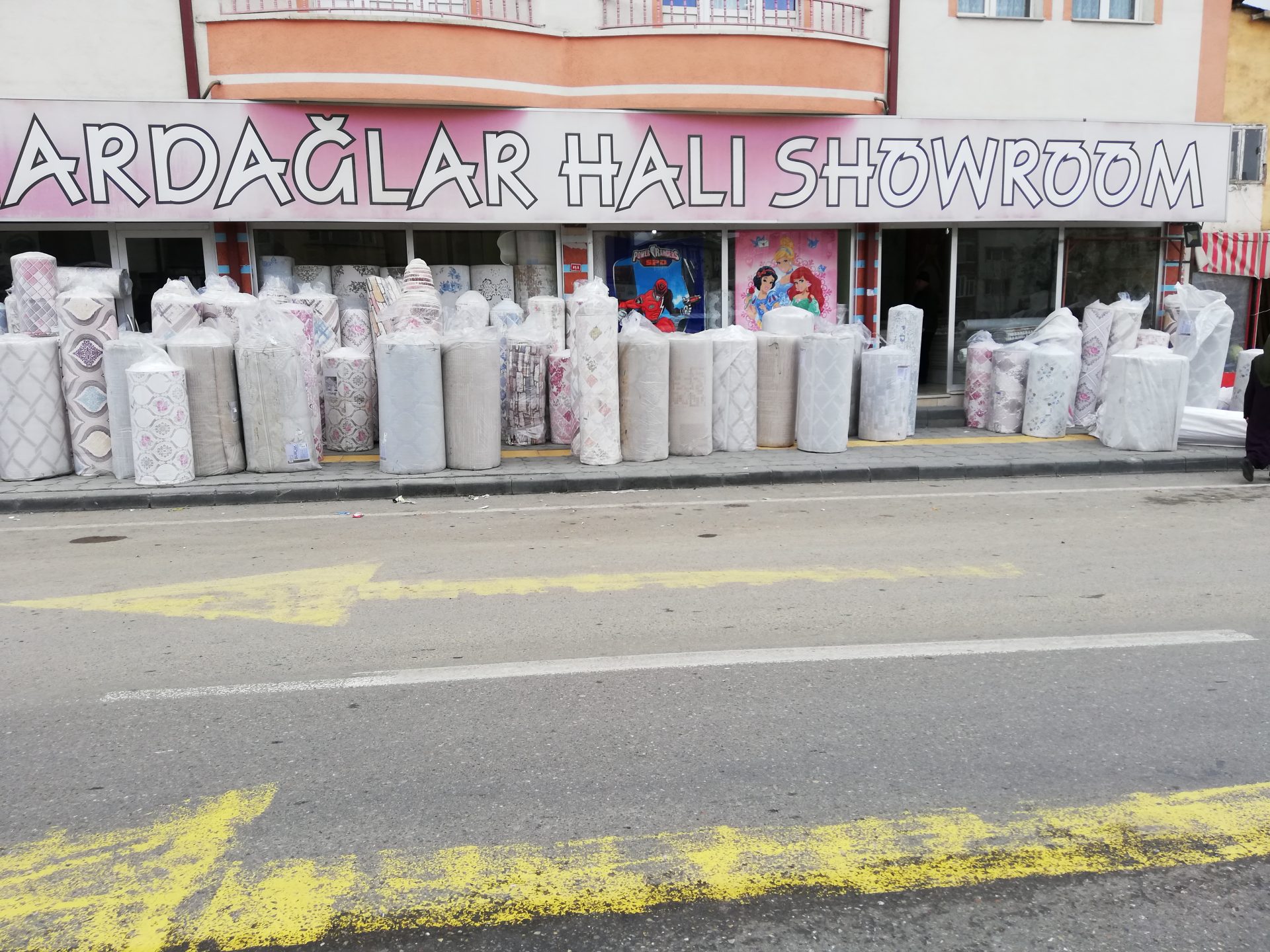 Turhanlar Hali Showroom Department Store