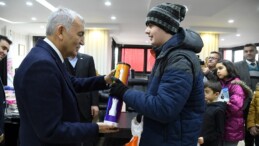 Isparta’da ‘Karneni getir, hediyeyi götür’ mesaisi