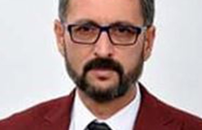 Ahmet Kürşad Apaydın Kimdir?