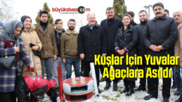 Kuşlar İçin Yuvalar Ağaçlara Asıldı