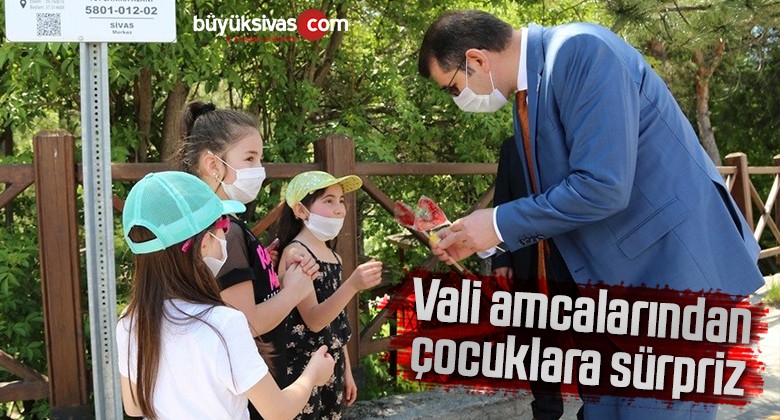 Validen çocuklara sürpriz