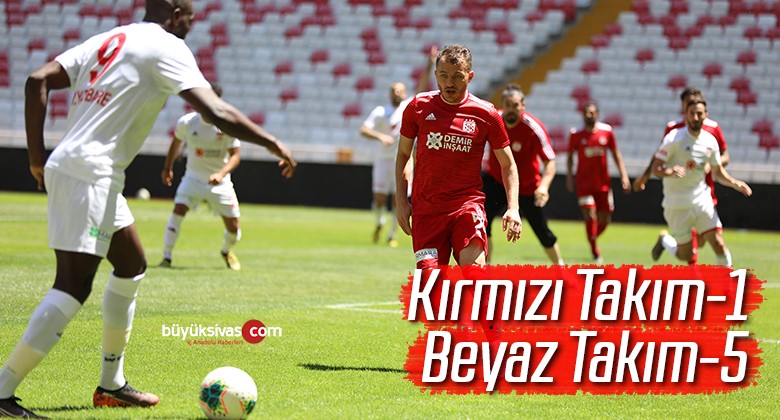 DG Sivasspor Kadrosundan Oluşturduğu İki Takımla Hazırlık Maçı Yaptı