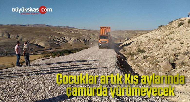 Çocuklar artık Kış aylarında çamurda yürümeyecek