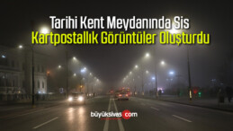 Tarihi kent meydanında sis kartpostallık görüntüler oluşturdu