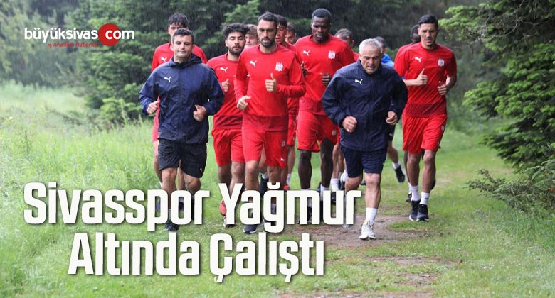 Sivasspor Yağmur Altında Çalıştı