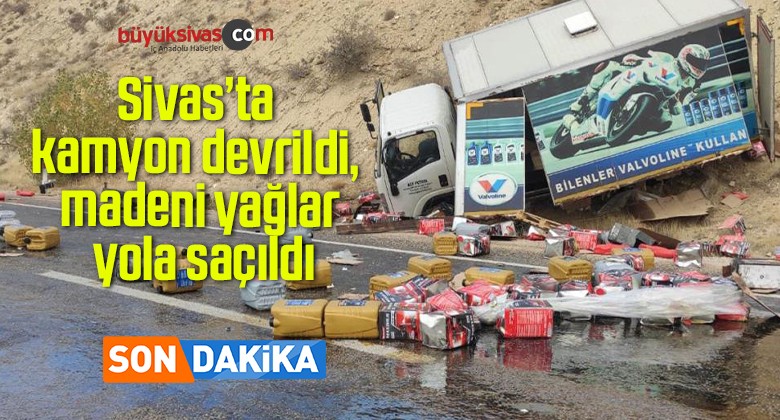 Kamyon devrildi, madeni yağlar yola saçıldı