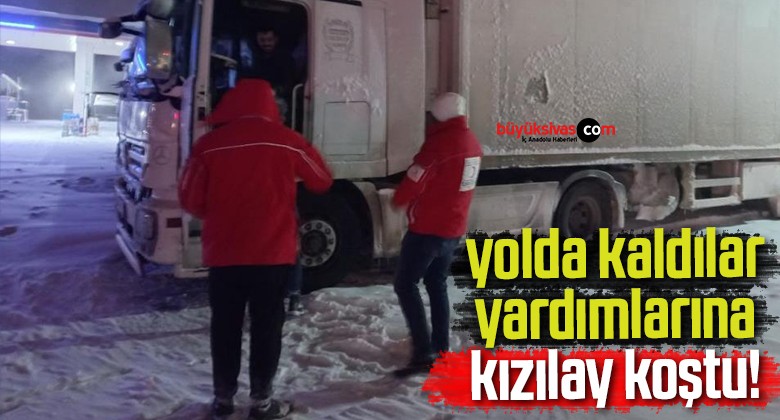 Yolda kalan sürücülere yiyecek ikramı