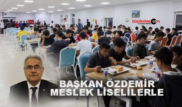 Başkan Özdemir, Meslek Lisesi Öğrencileriyle Bir Araya Geldi