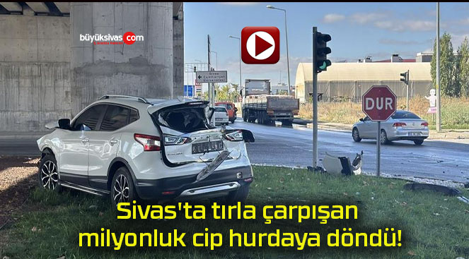 Sivas’ta tırla çarpışan milyonluk cip hurdaya döndü!