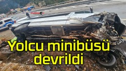 Yolcu minibüsü devrildi