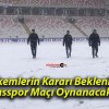 Sivasspor – Kasımpaşa maçının hakemi Burak Pakkan stadyum zeminini inceledi!